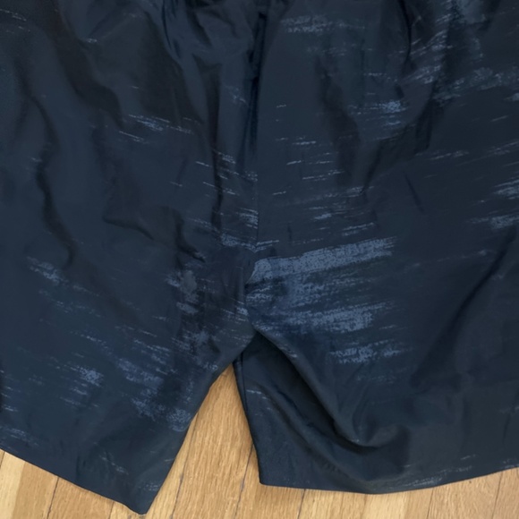 NWOT Mens Under Armour Swim Shorts - Picture 4 of 4